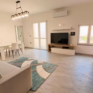 https://thomas-house.hotelsalgherosardinia.com
